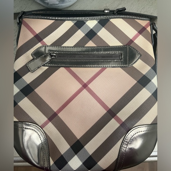 Burberry Crossbody - Picture 4 of 11